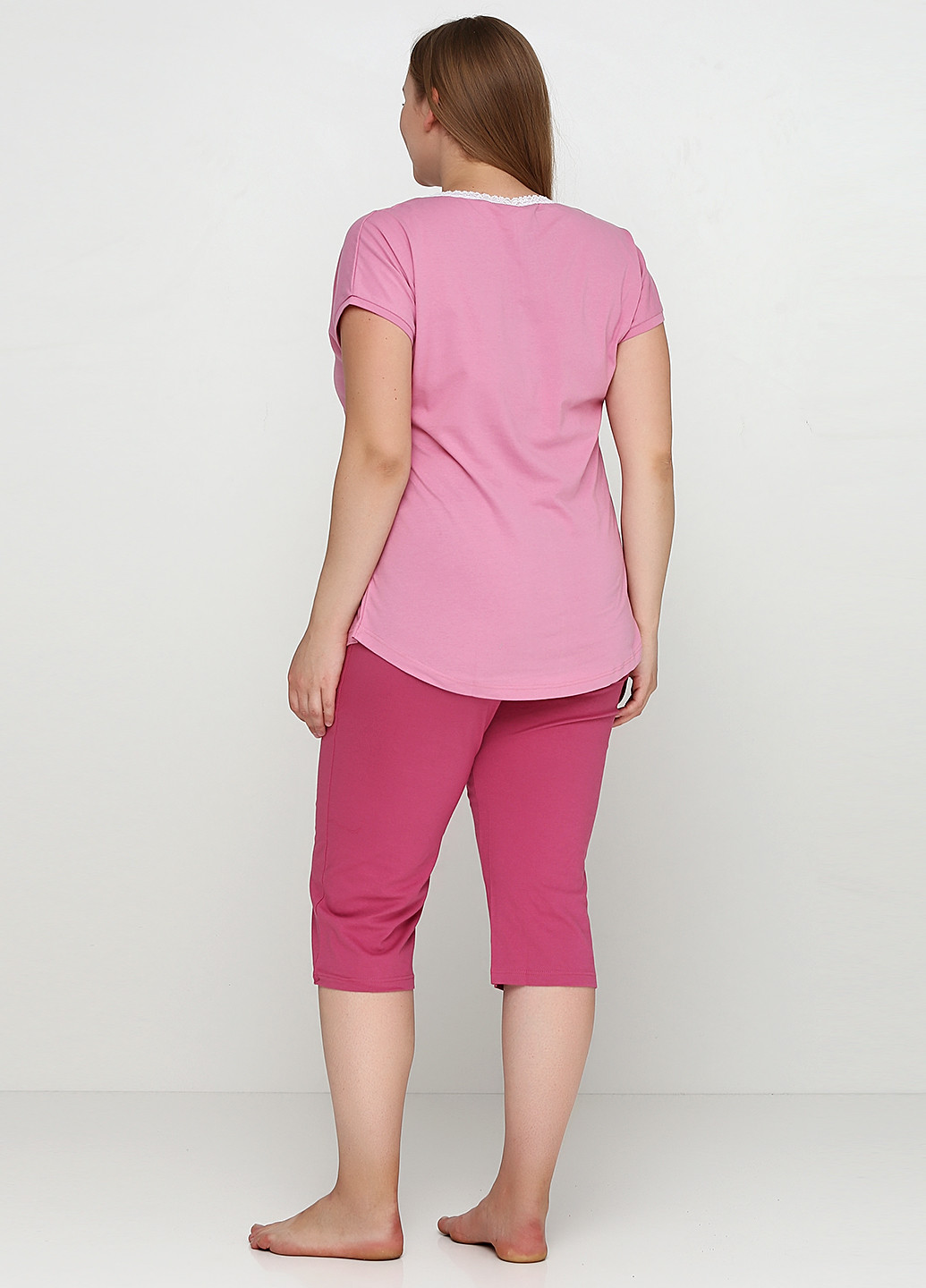 Розовый демисезонный комплект (футболка, капри) Роза