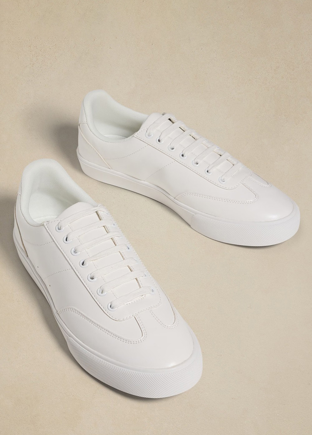 Білі кеди Banana Republic