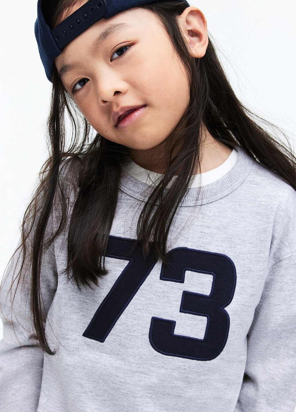 Серый демисезонный кэжуал лонгслив H&M с надписями