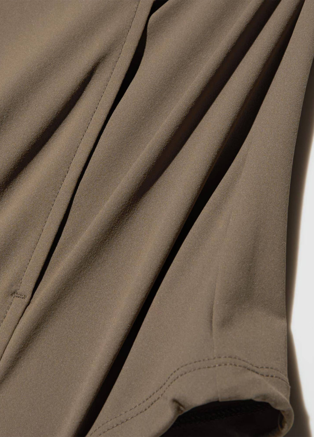 Ветровка Uniqlo (333568540}