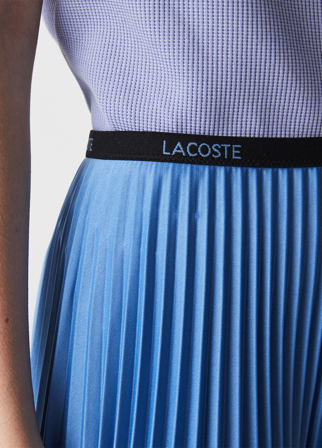 Синяя кэжуал однотонная юбка Lacoste плиссе
