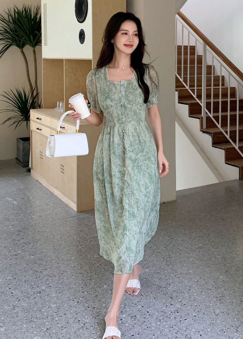 Светло-зеленое кэжуал платье клеш SHEIN с абстрактным узором