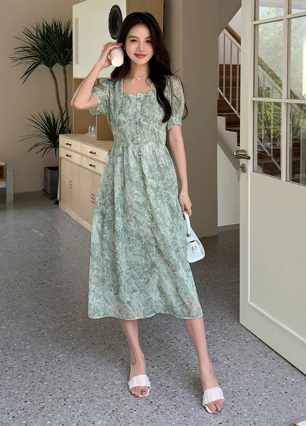 Светло-зеленое кэжуал платье клеш SHEIN с абстрактным узором