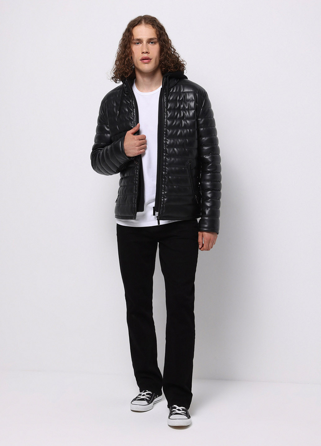 Чорна демісезонна куртка Colin's