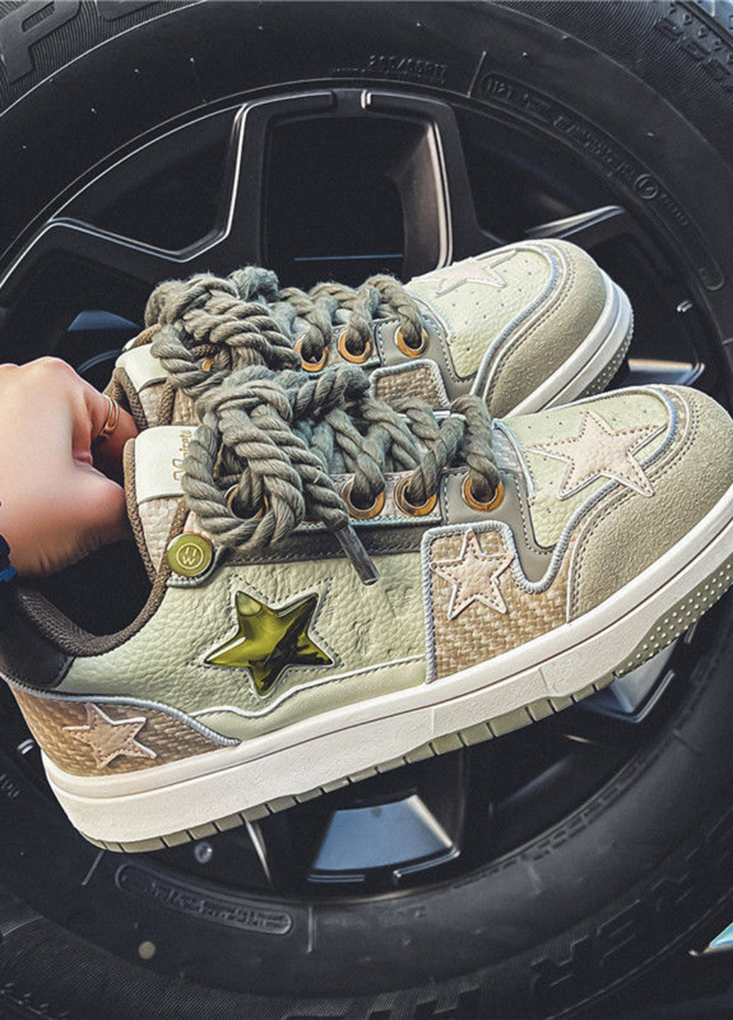 Оливкові кеди Vi