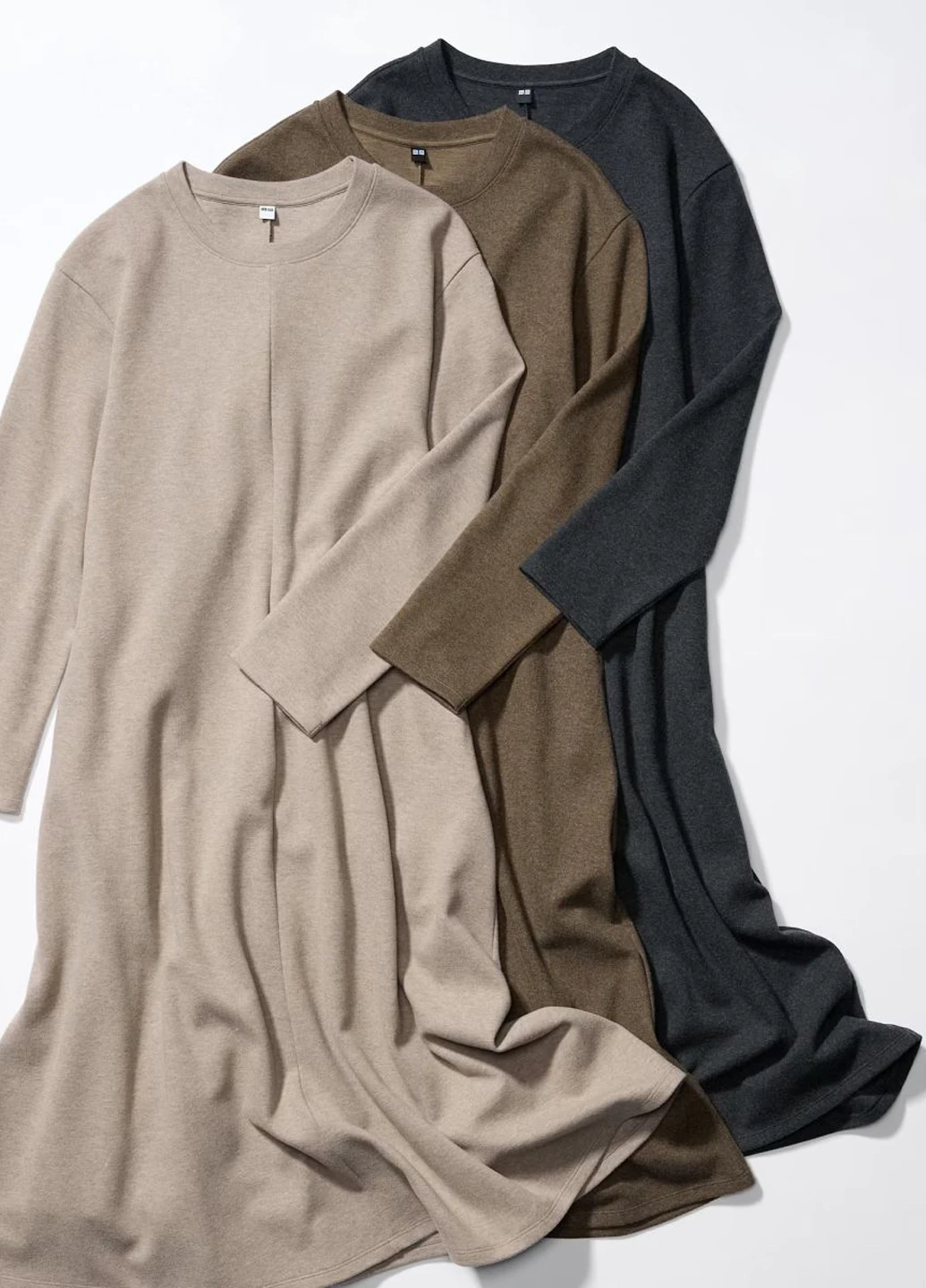 Бежевое кэжуал платье платье-свитер Uniqlo однотонное