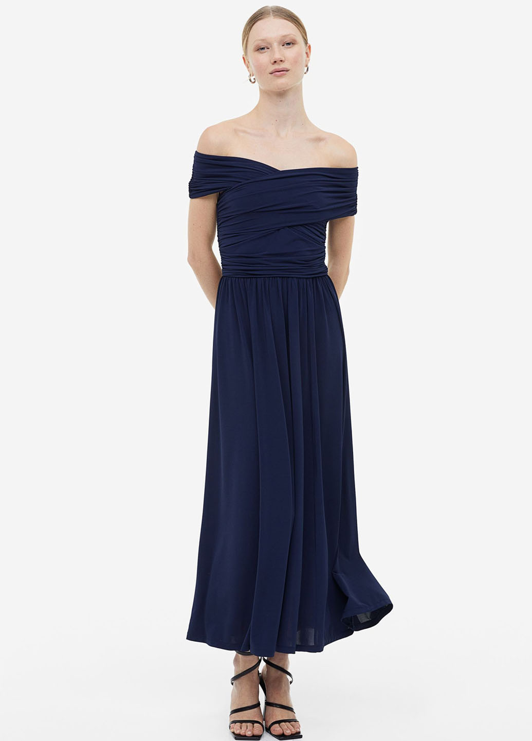 Синя кежуал сукня з відкритими плечима H&M однотонна