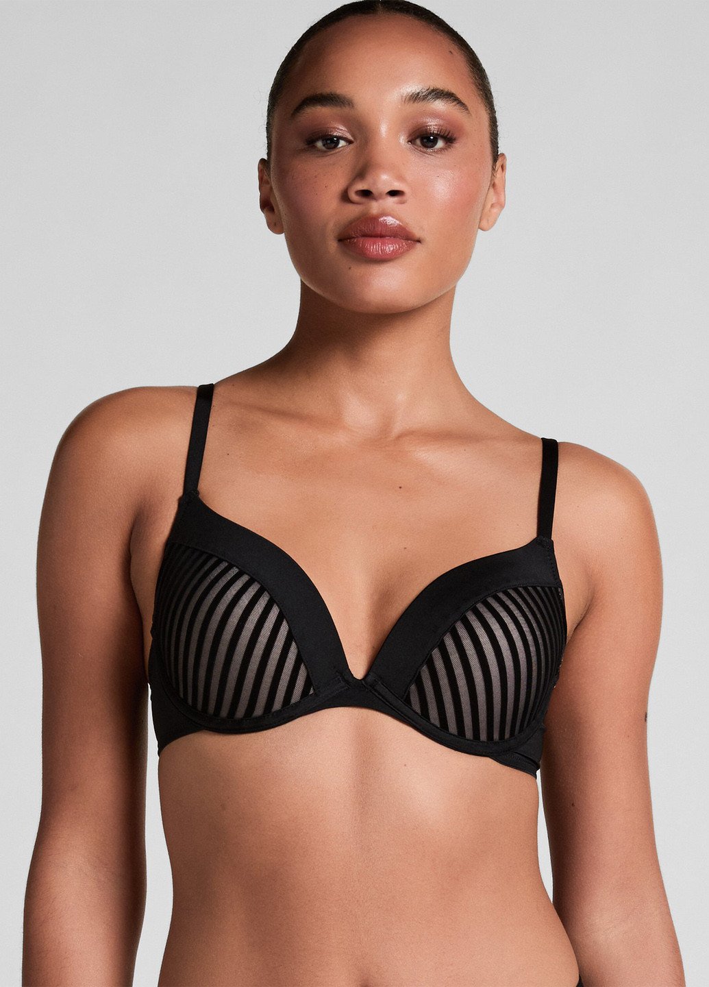 Чёрный бралетт бюстгальтер Hunkemoller с косточками полиамид