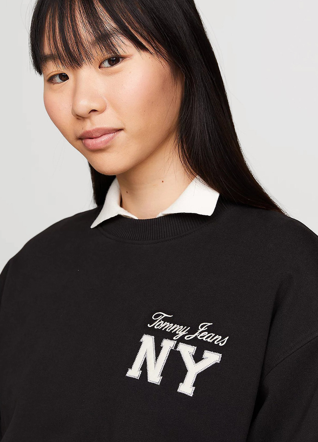 Чорний світшот Tommy Jeans однотонний нашивки (307025896)