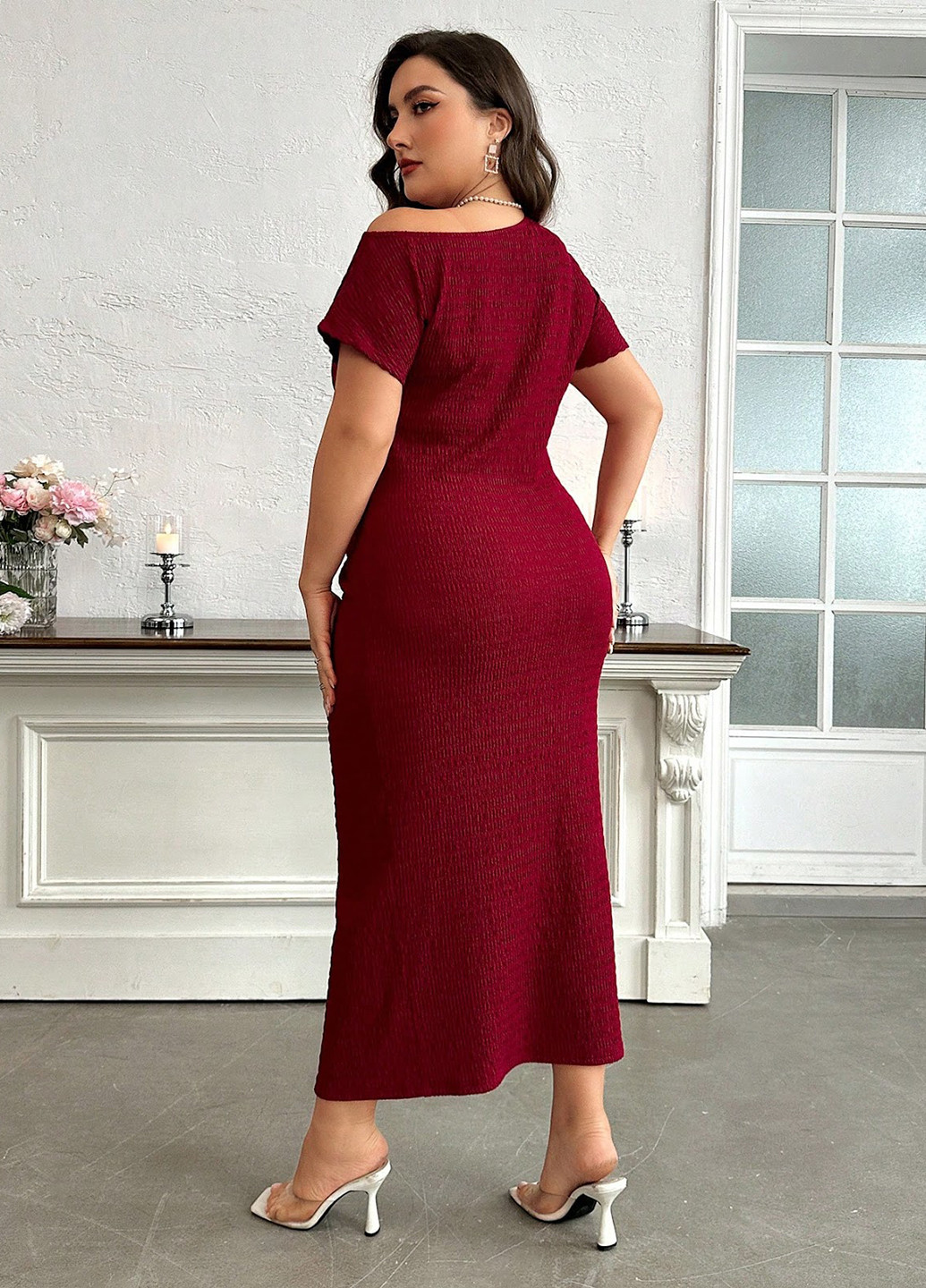 Бордовое кэжуал платье на одно плечо SHEIN однотонное