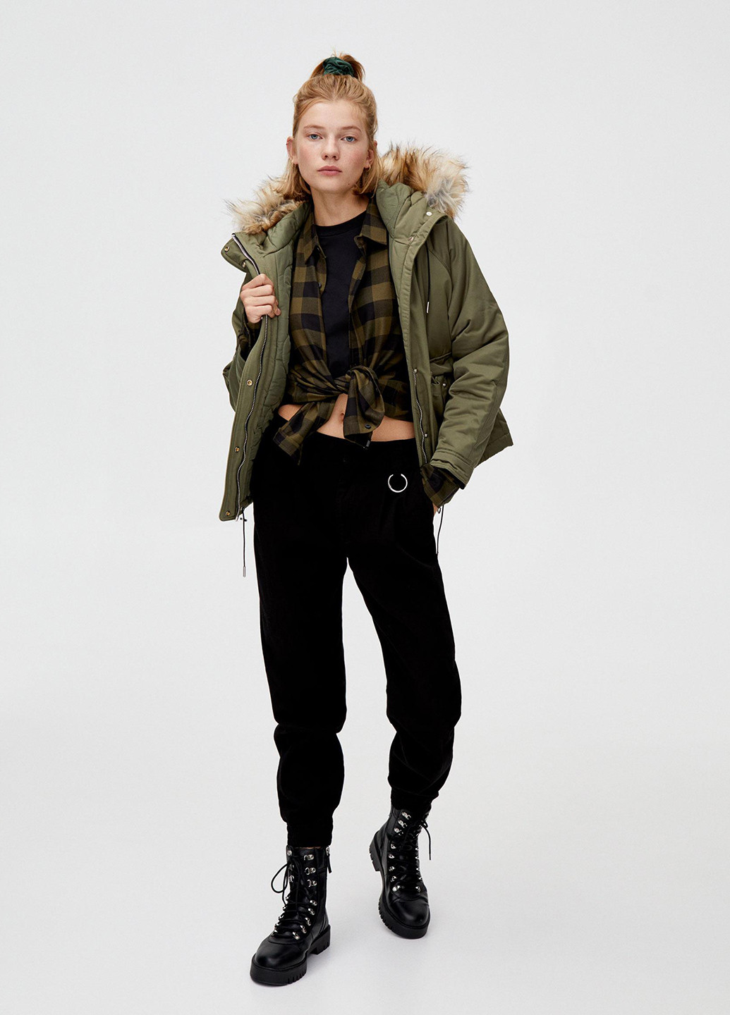 Оливкова (хакі) куртка демісезон,хакі, Pull & Bear