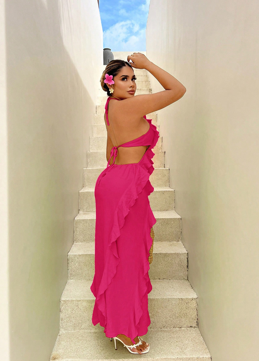 Фуксиновое (цвета Фуксия) вечернее платье с открытой спиной SHEIN однотонное