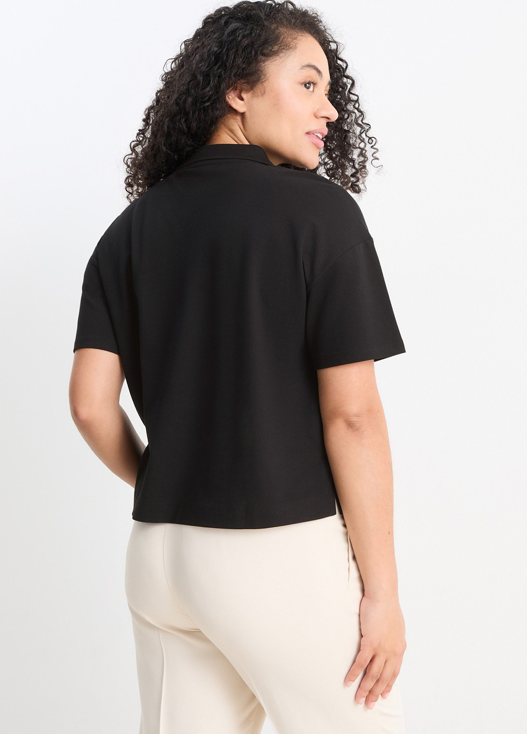 Черная женская футболка-поло C&A однотонная
