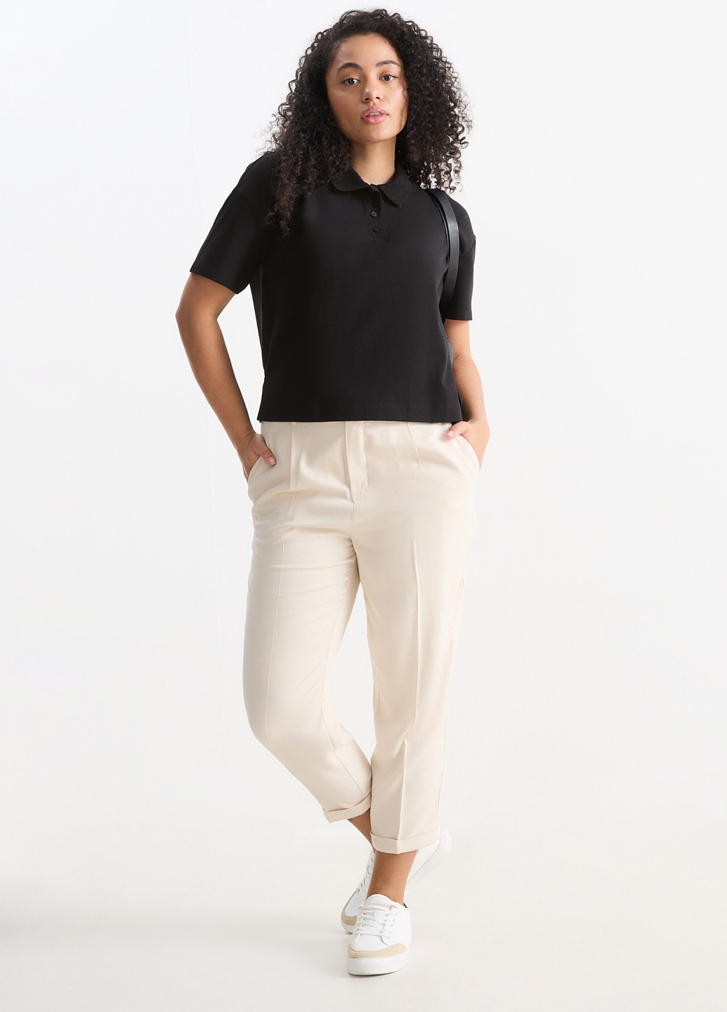 Черная женская футболка-поло C&A однотонная