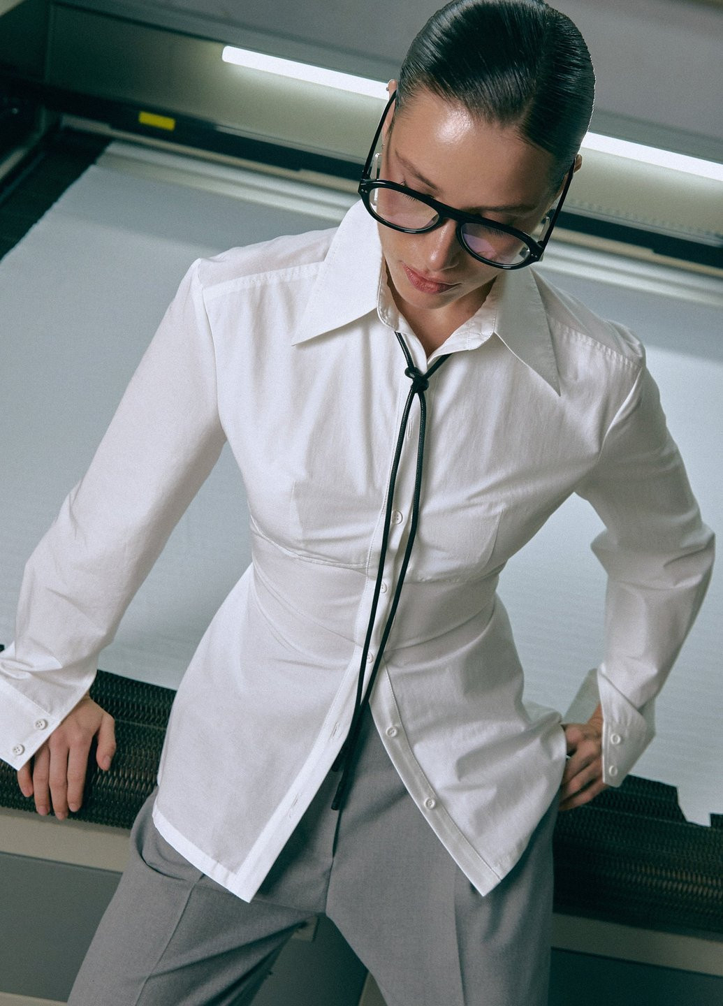 Молочная кэжуал рубашка однотонная Gepur