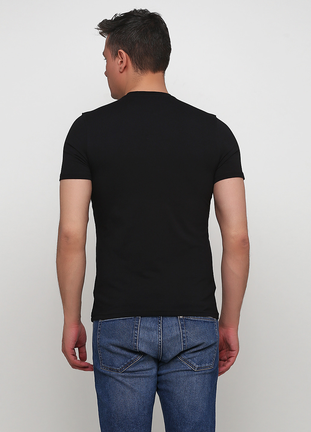 Черная футболка Madoc Jeans