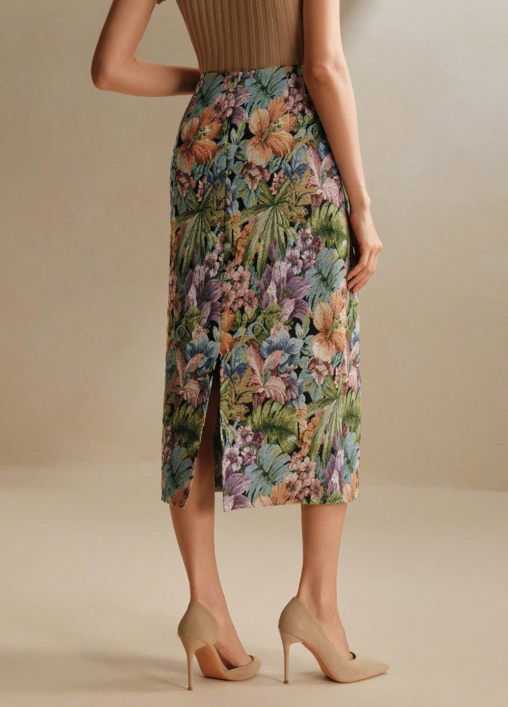 Разноцветная кэжуал цветочной расцветки юбка SHEIN карандаш