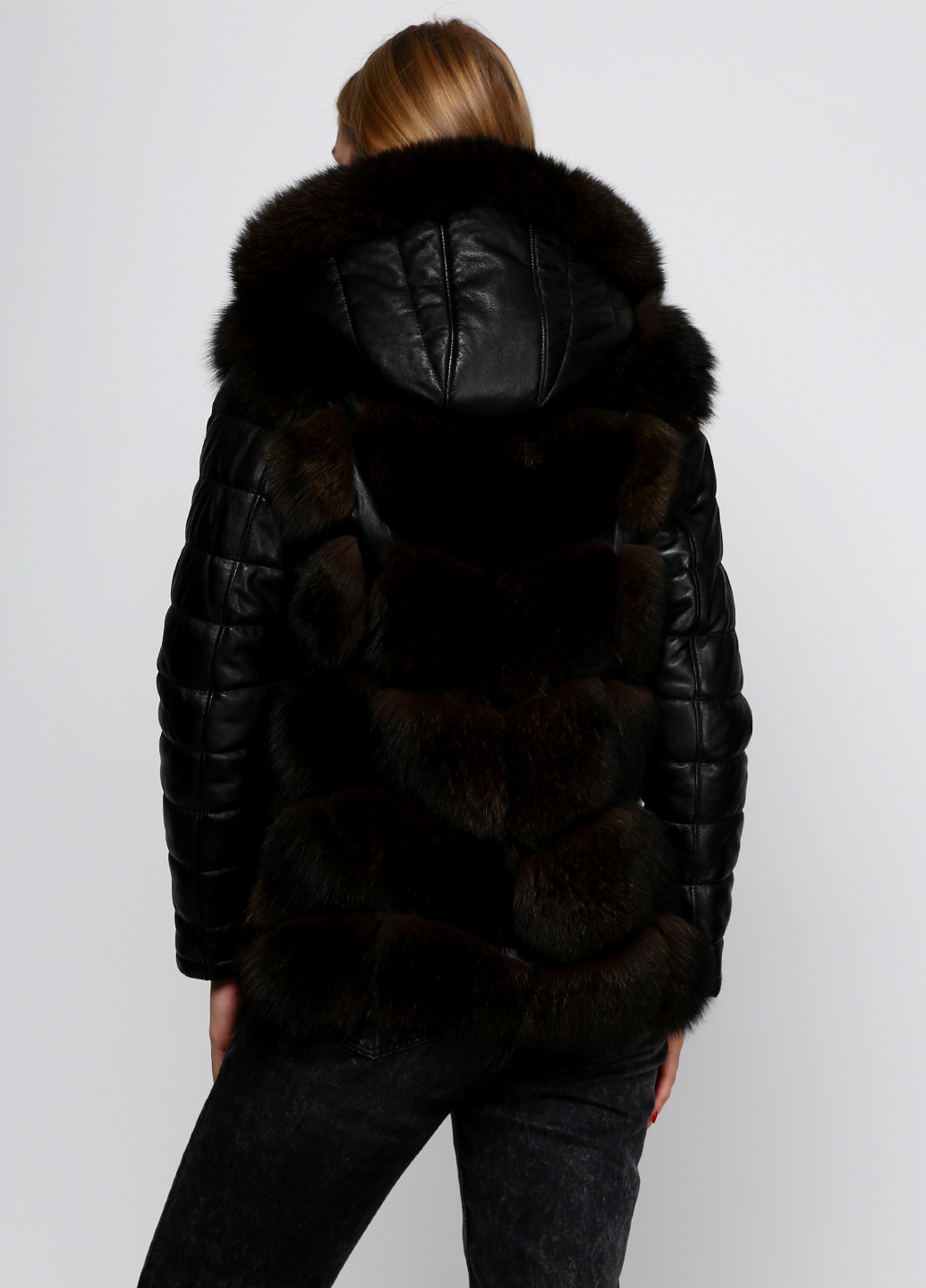 Чорна зимня куртка (хутро песця) Morex Pelle