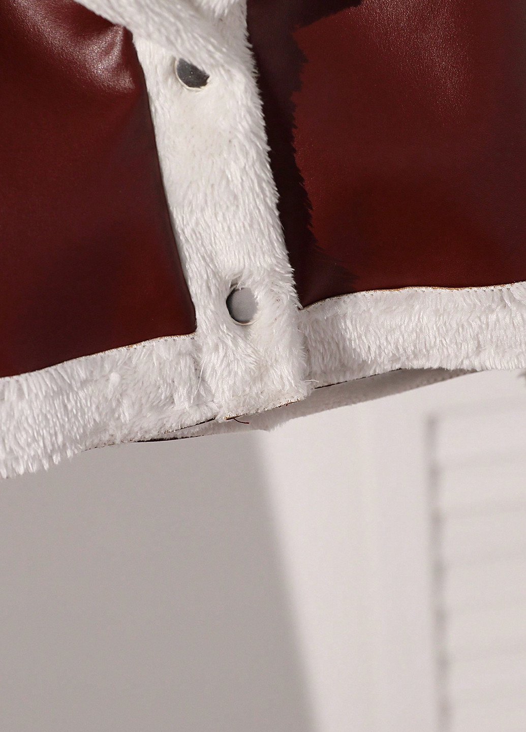 Бордова демісезонна куртка SHEIN