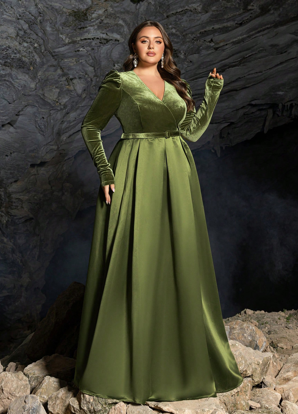 Оливковое вечернее платье с пышной юбкой SHEIN однотонное