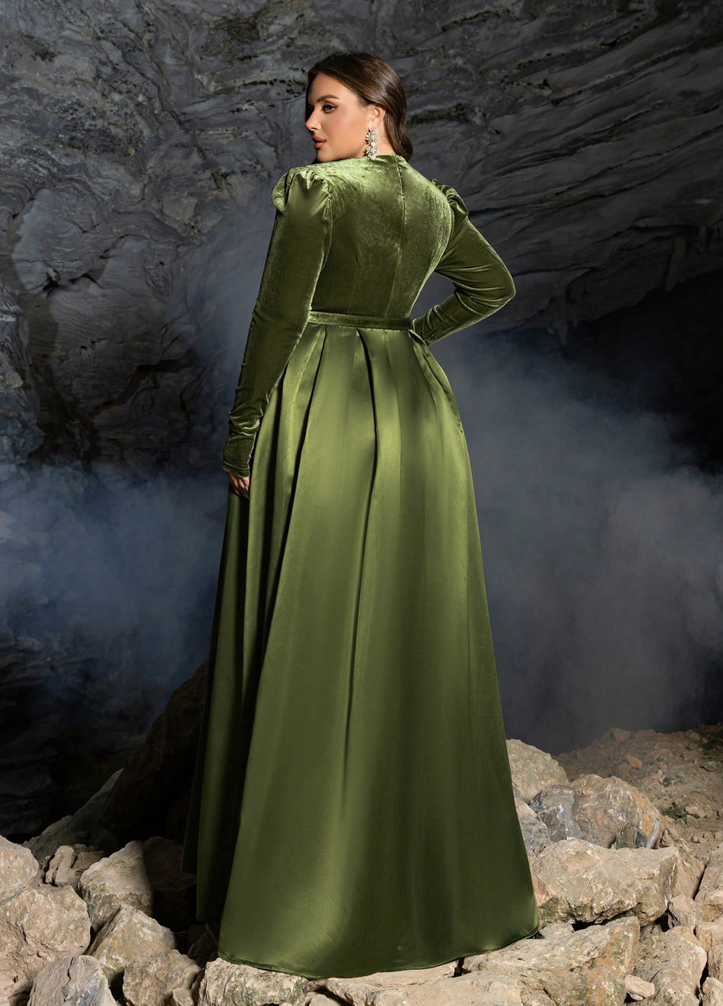 Оливковое вечернее платье с пышной юбкой SHEIN однотонное