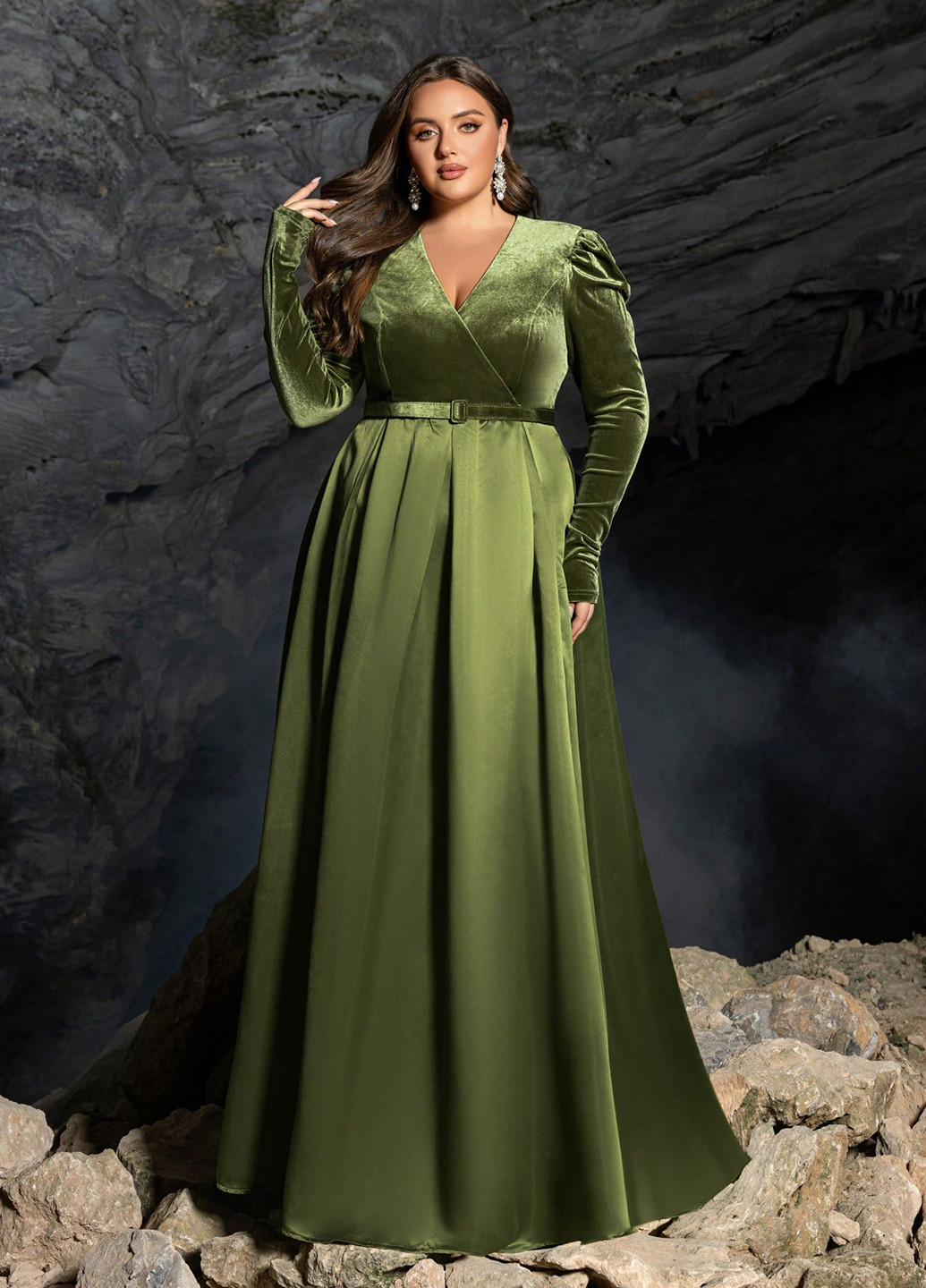 Оливковое вечернее платье с пышной юбкой SHEIN однотонное