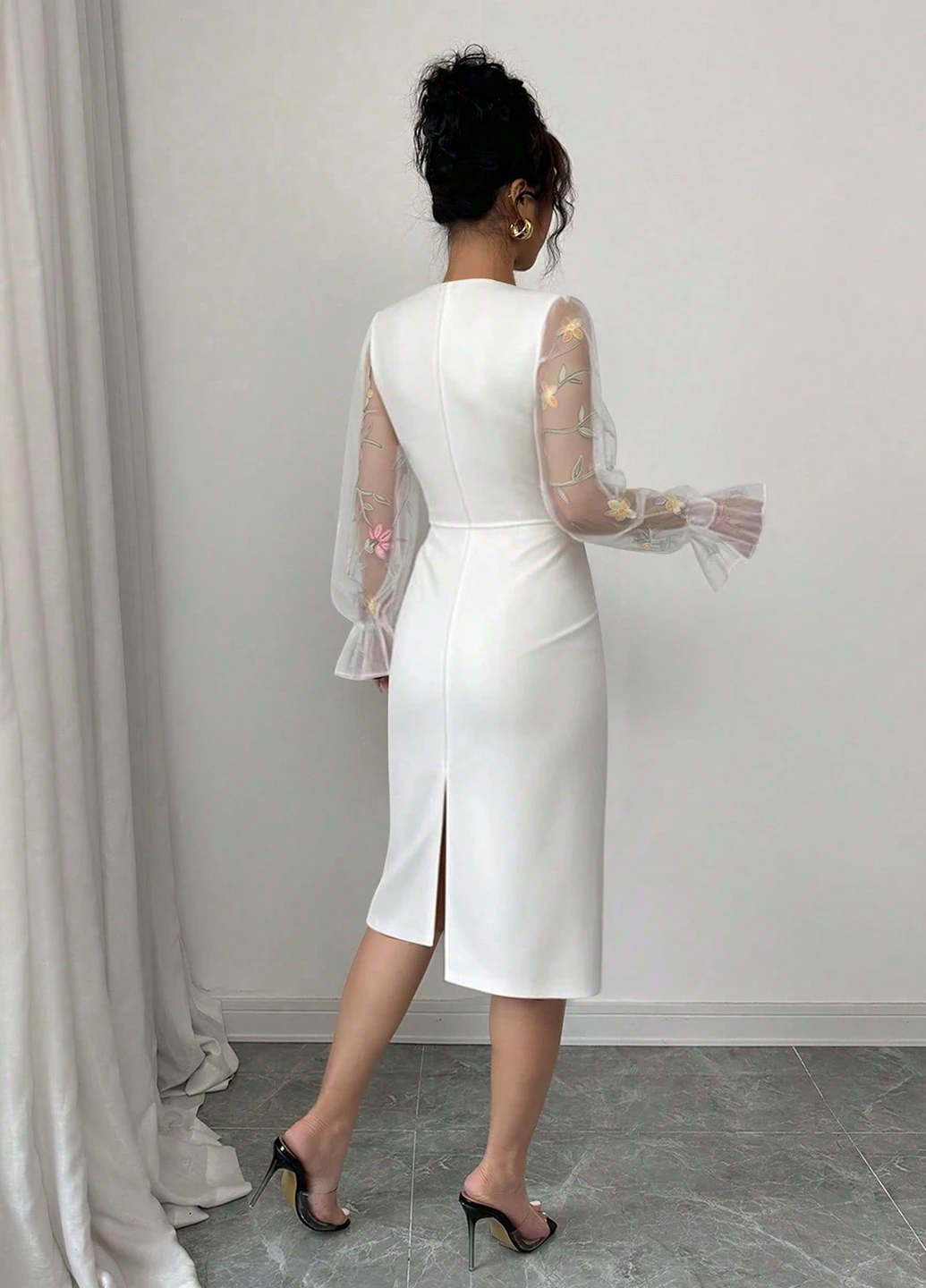 Молочное вечернее платье силуэтная SHEIN однотонное