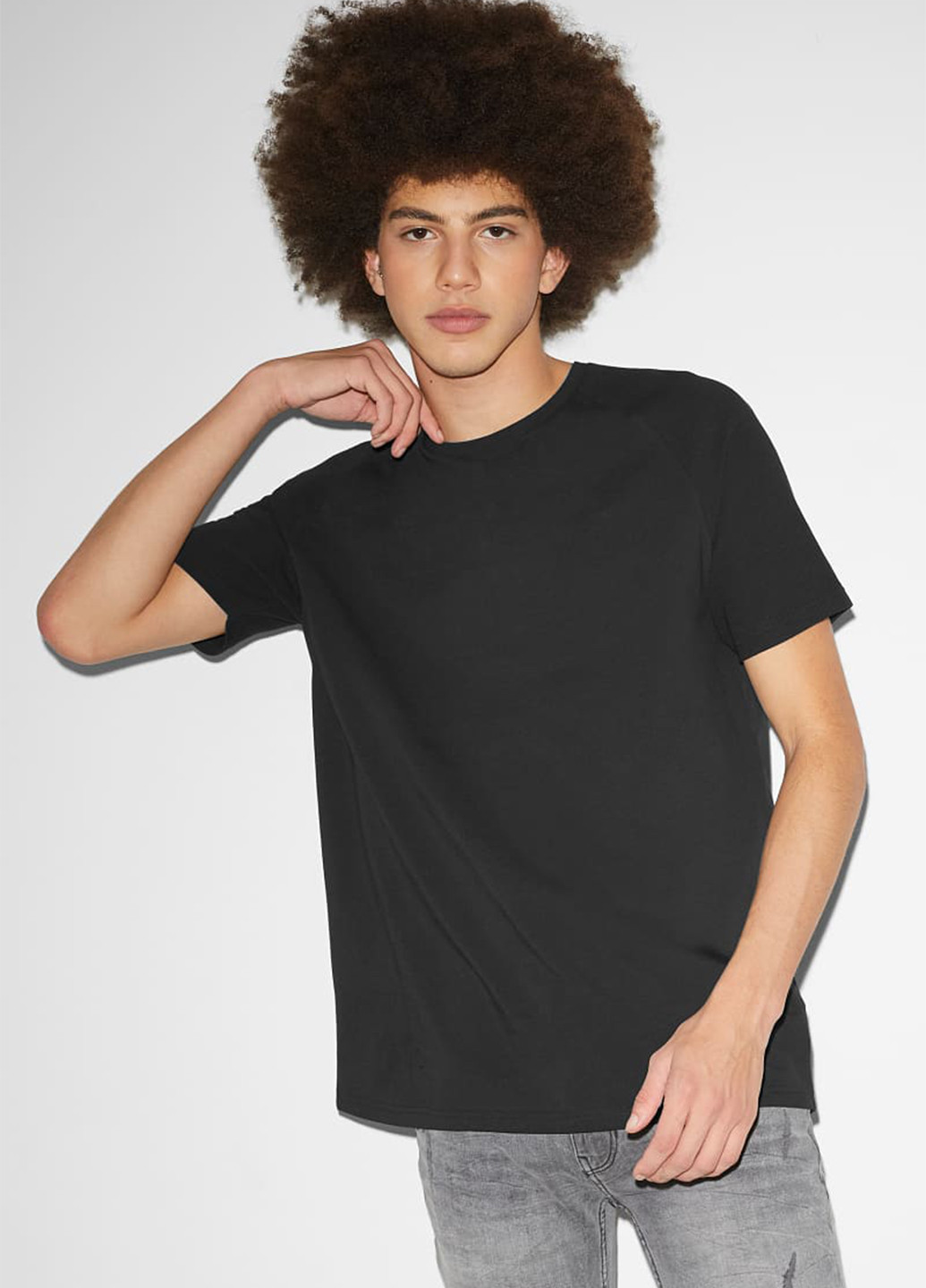 Чорна футболка C&A