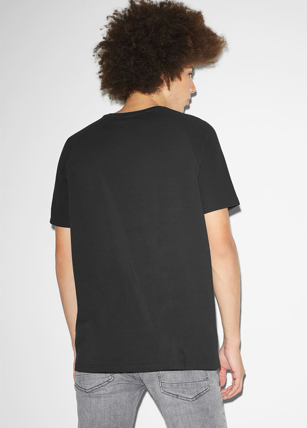 Чорна футболка C&A