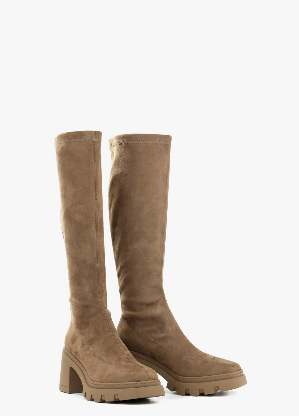 Осенние сапоги Le'BERDES на тракторной подошве