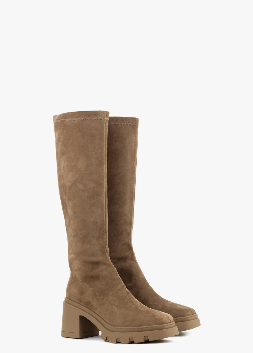 Осенние сапоги Le'BERDES на тракторной подошве