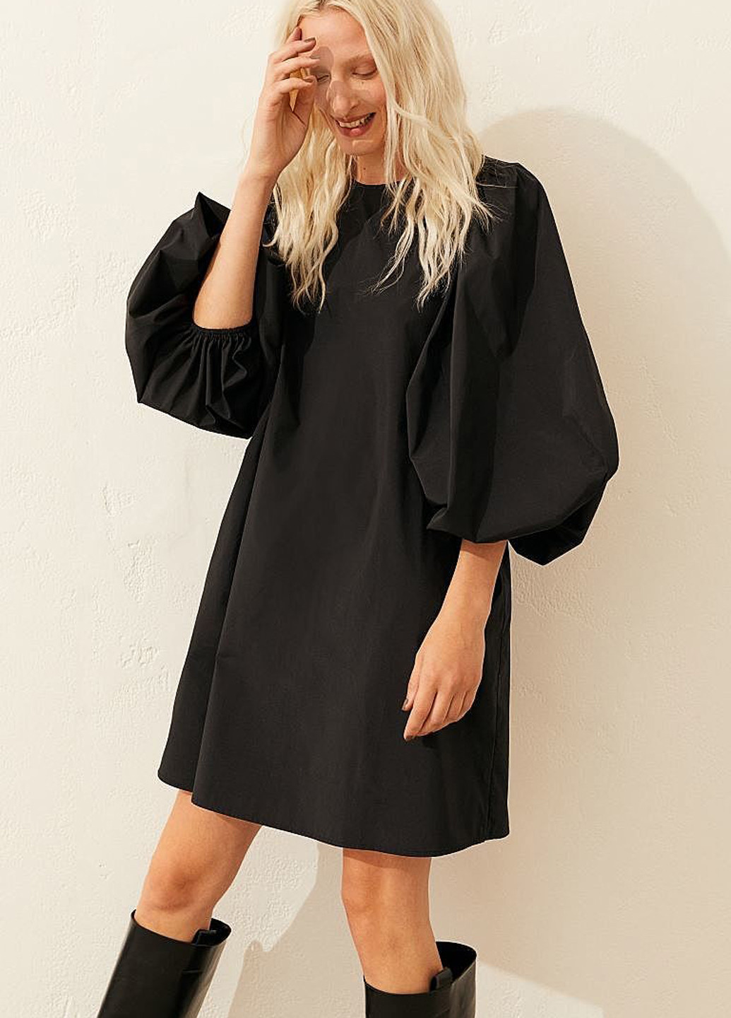 Чорна кежуал сукня H&M однотонна