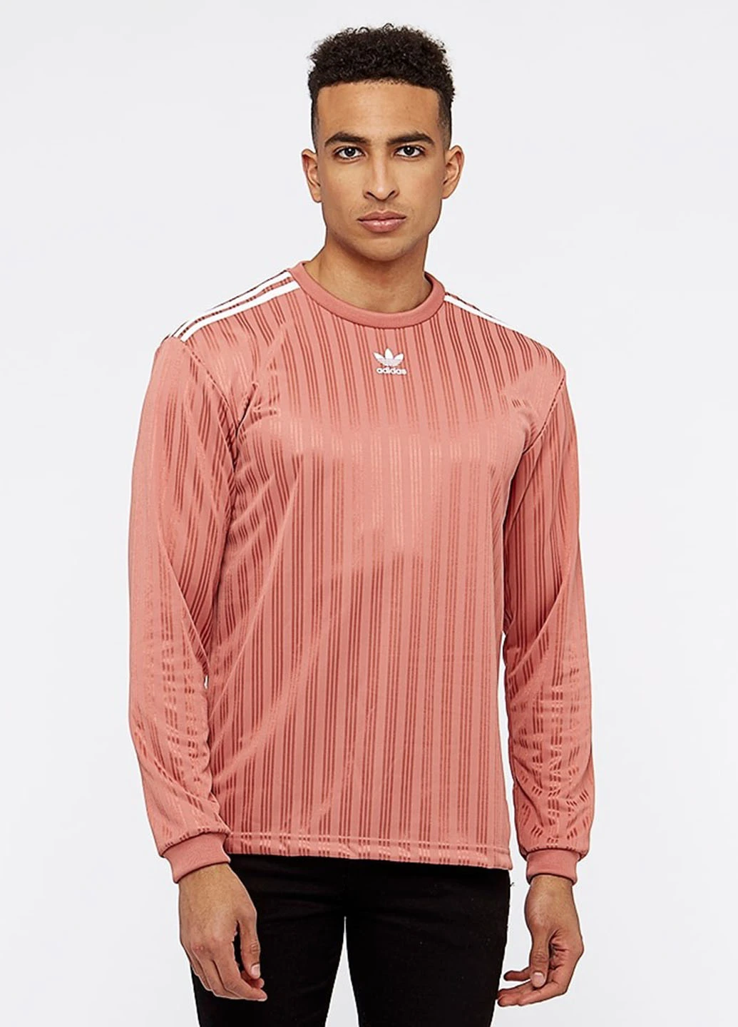Коралловый демисезонный спортивный лонгслив adidas в полоску