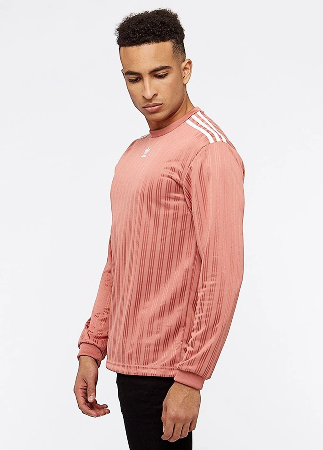 Коралловый демисезонный спортивный лонгслив adidas в полоску