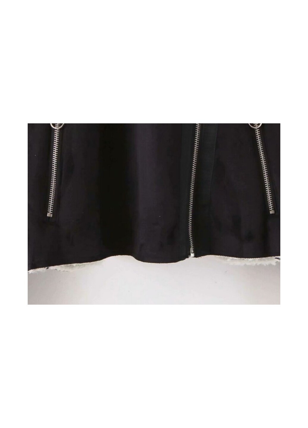 Дублянка жіноча укорочена зі штучної замші чорна Suede Berni Fashion 59294 (243337281)