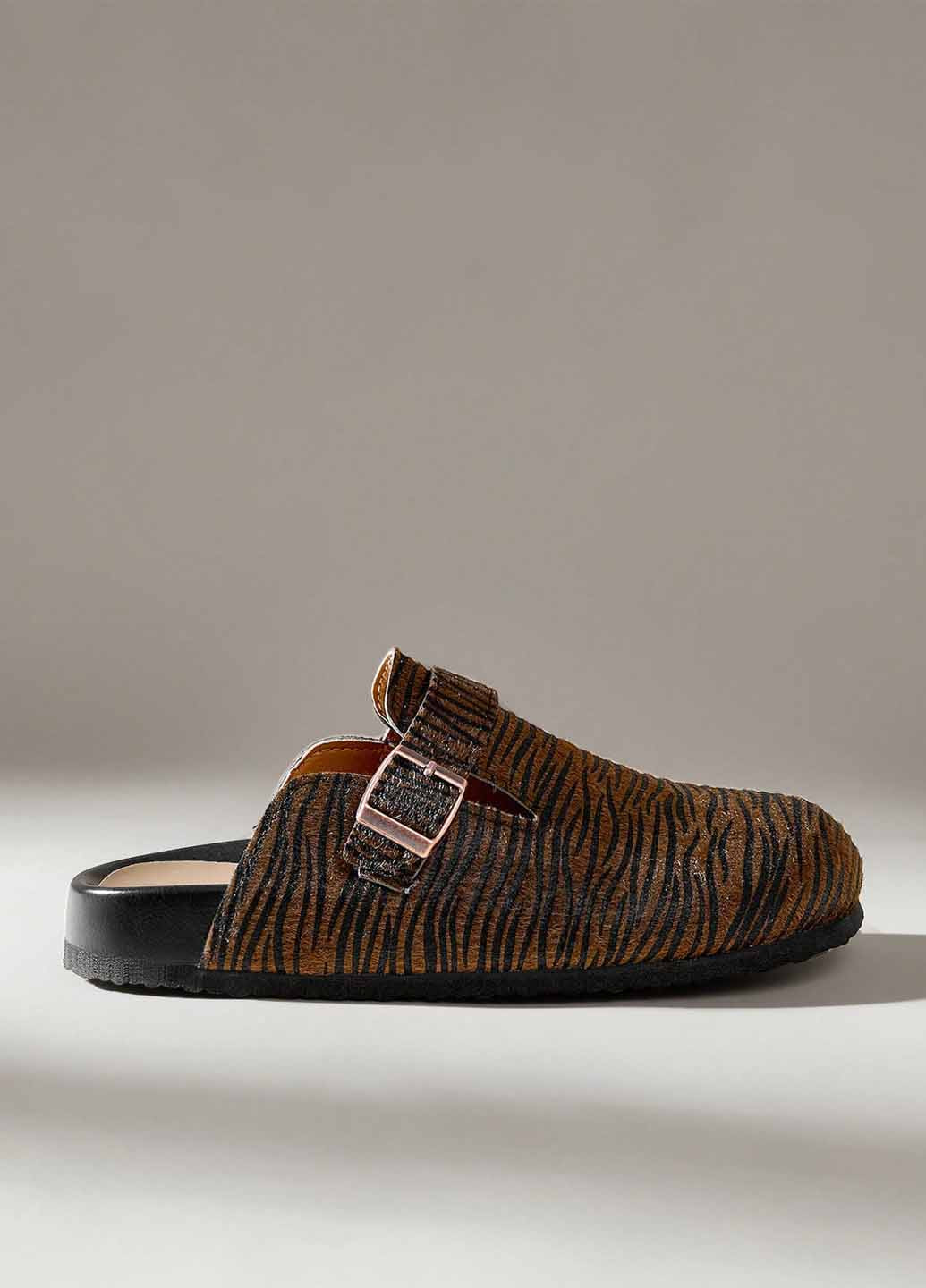 Коричневые туфли SHEIN без каблука