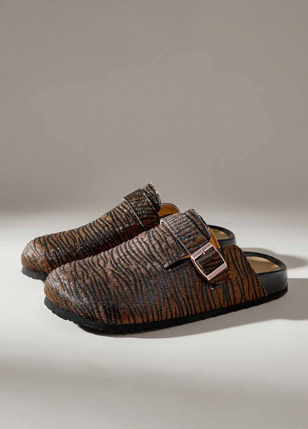 Коричневые туфли SHEIN без каблука