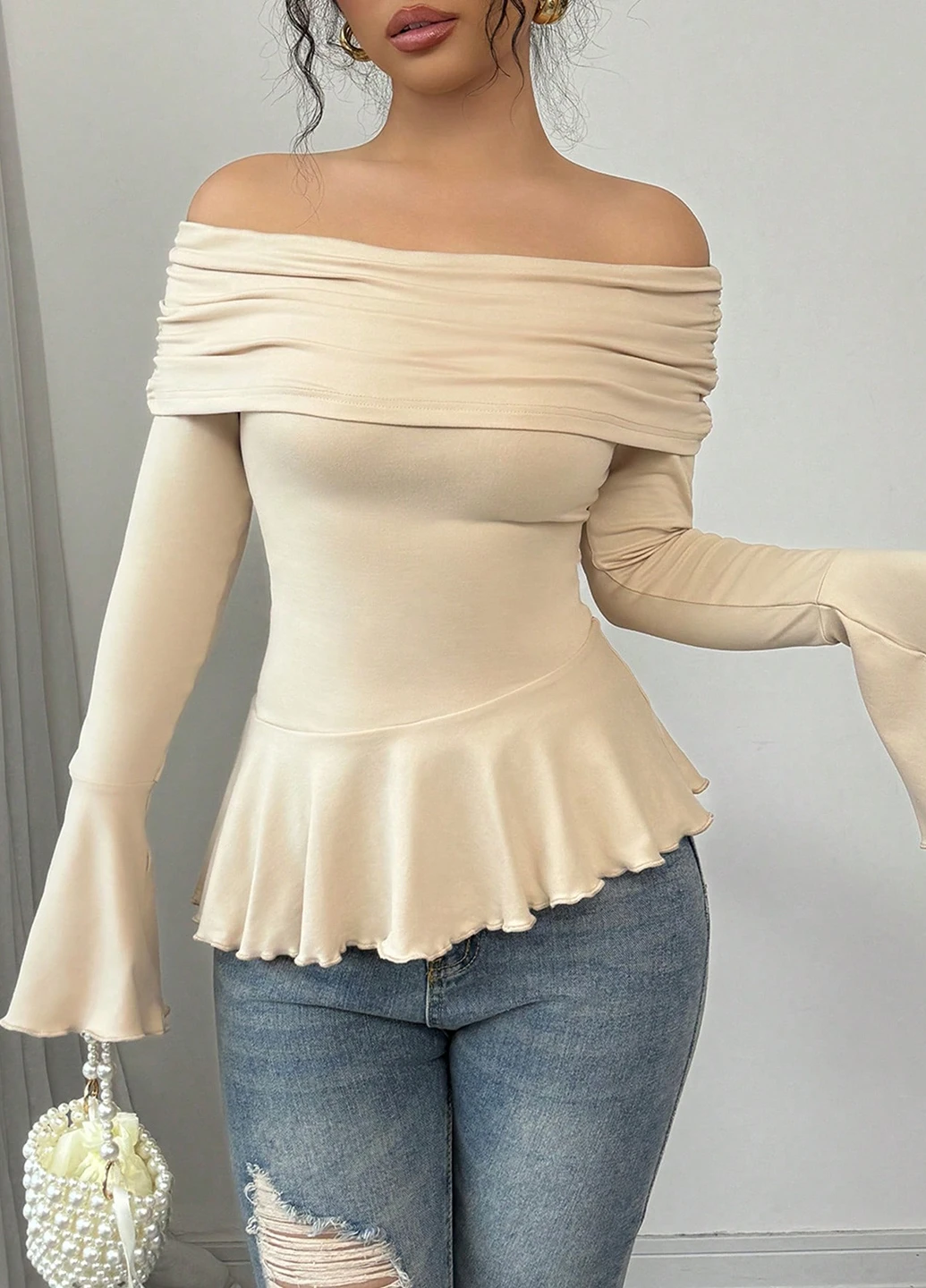 Бежевая блуза с баской SHEIN