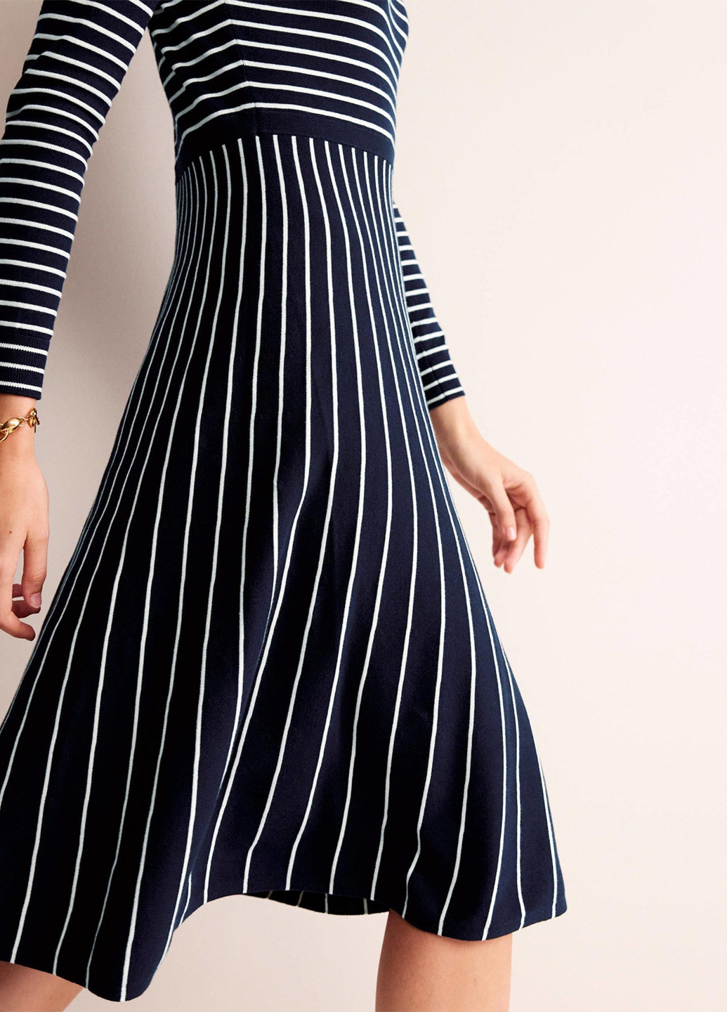 Темно-синее кэжуал платье Boden в полоску