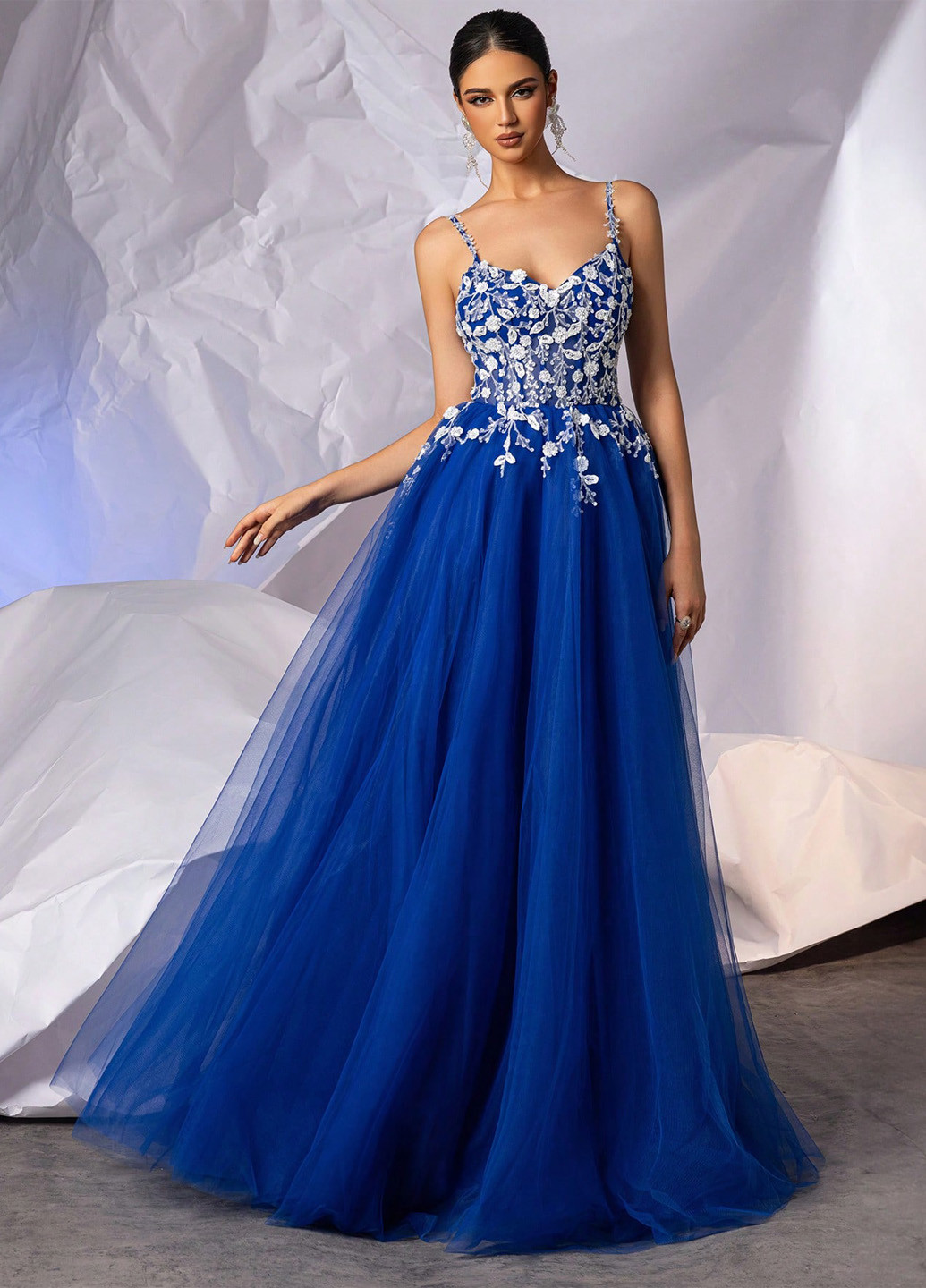 Синее вечернее платье с корсетом SHEIN с цветочным принтом