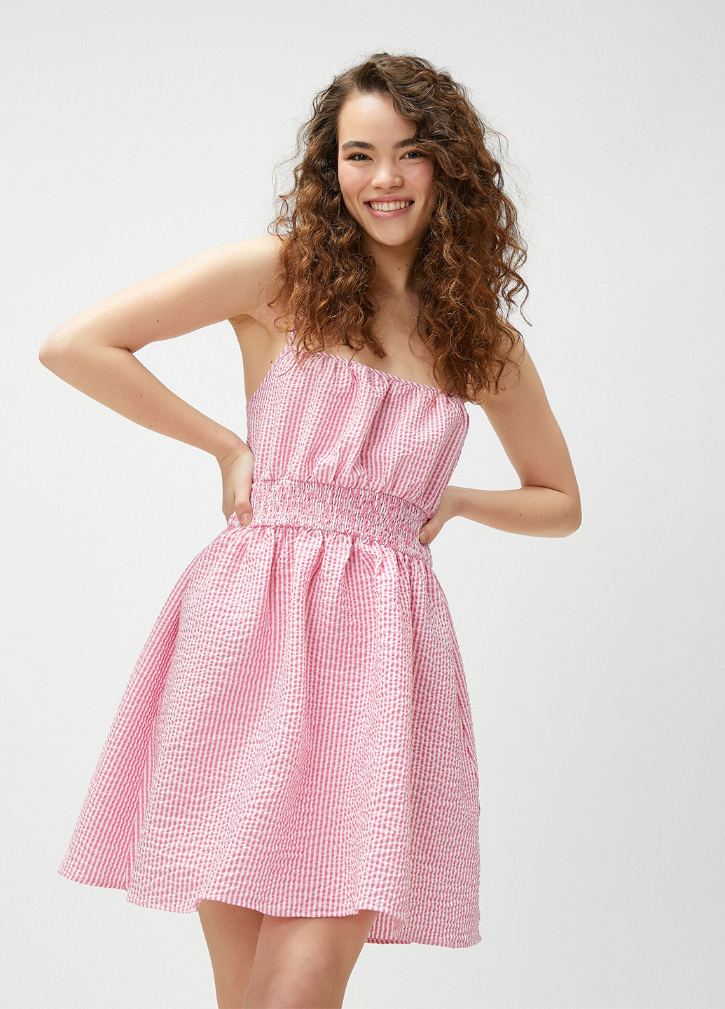 Розовое кэжуал платье клеш, с открытой спиной KOTON в полоску