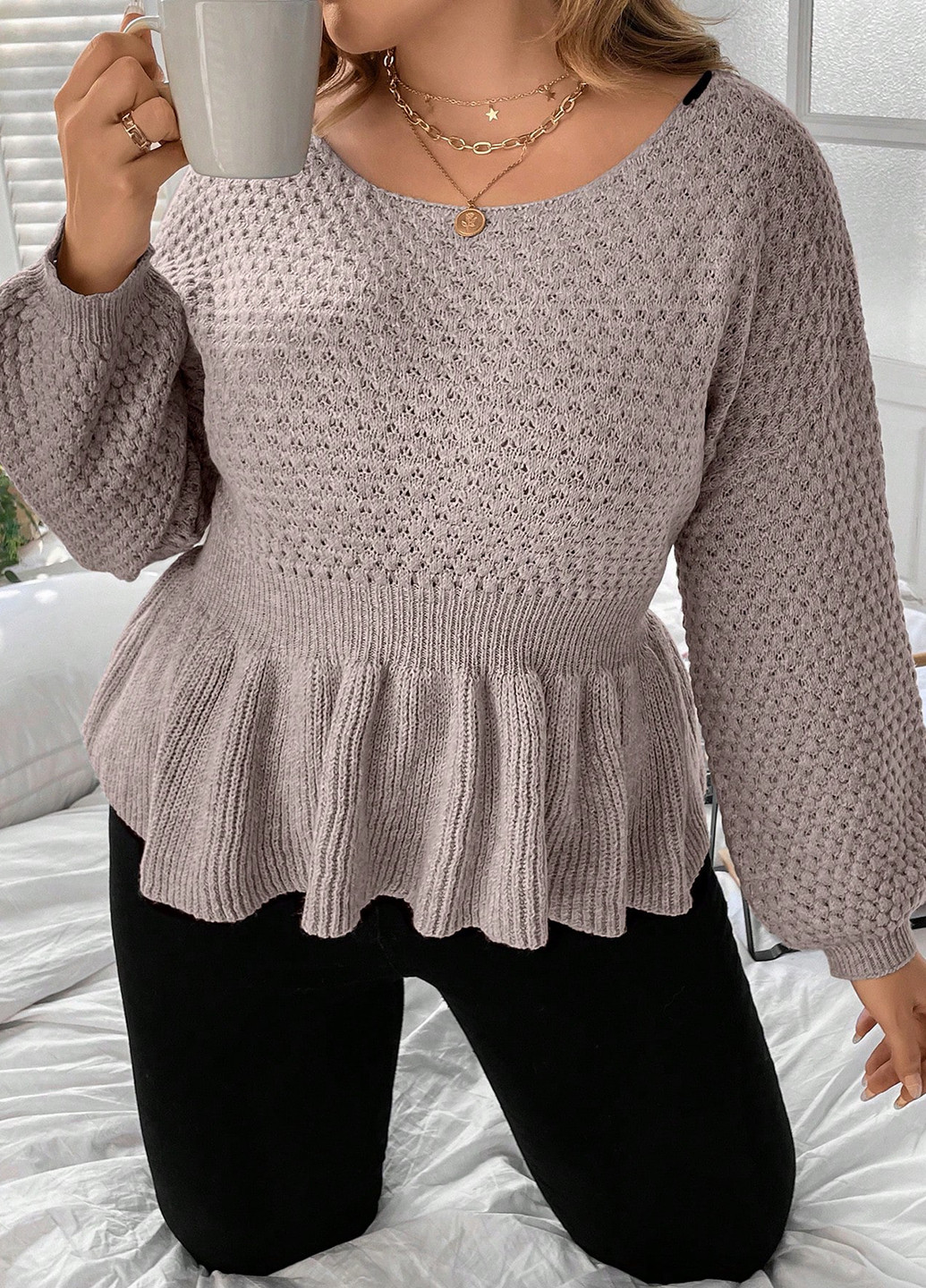 Кавовий демісезонний светр SHEIN