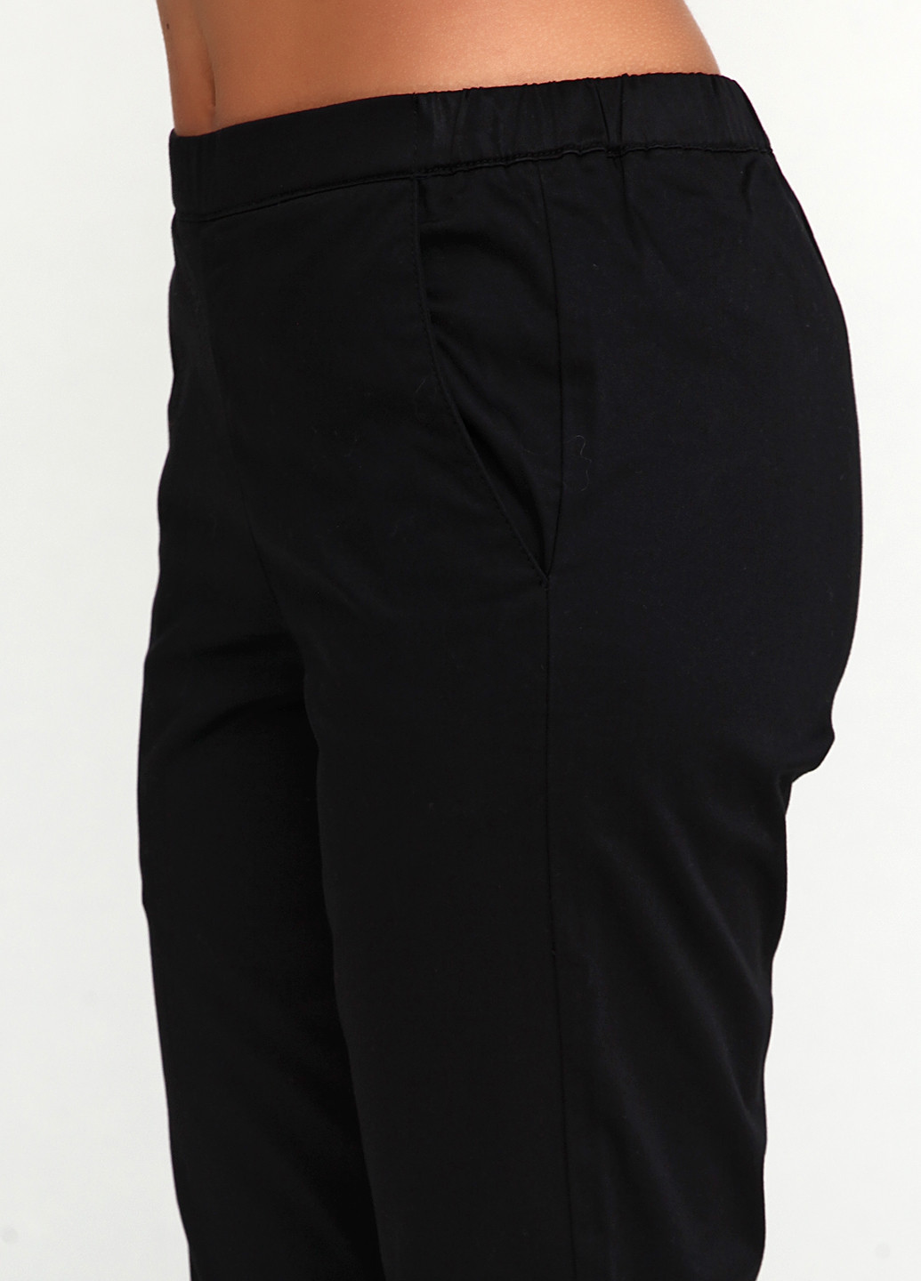 Черные кэжуал демисезонные зауженные брюки Soft Breeze