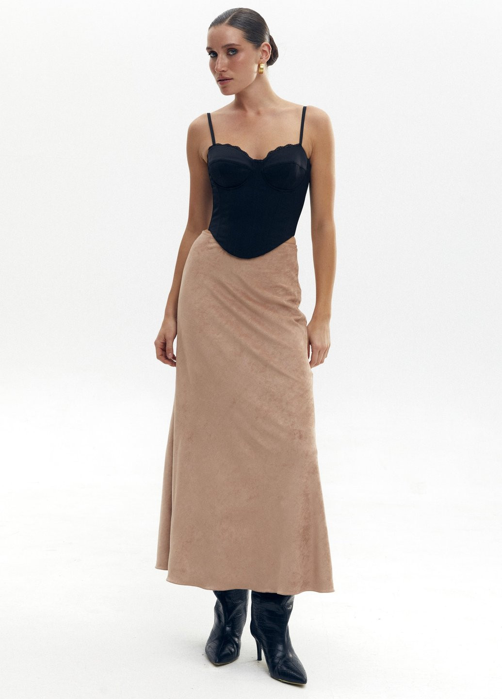 Бежевая кэжуал однотонная юбка Gepur клешированная