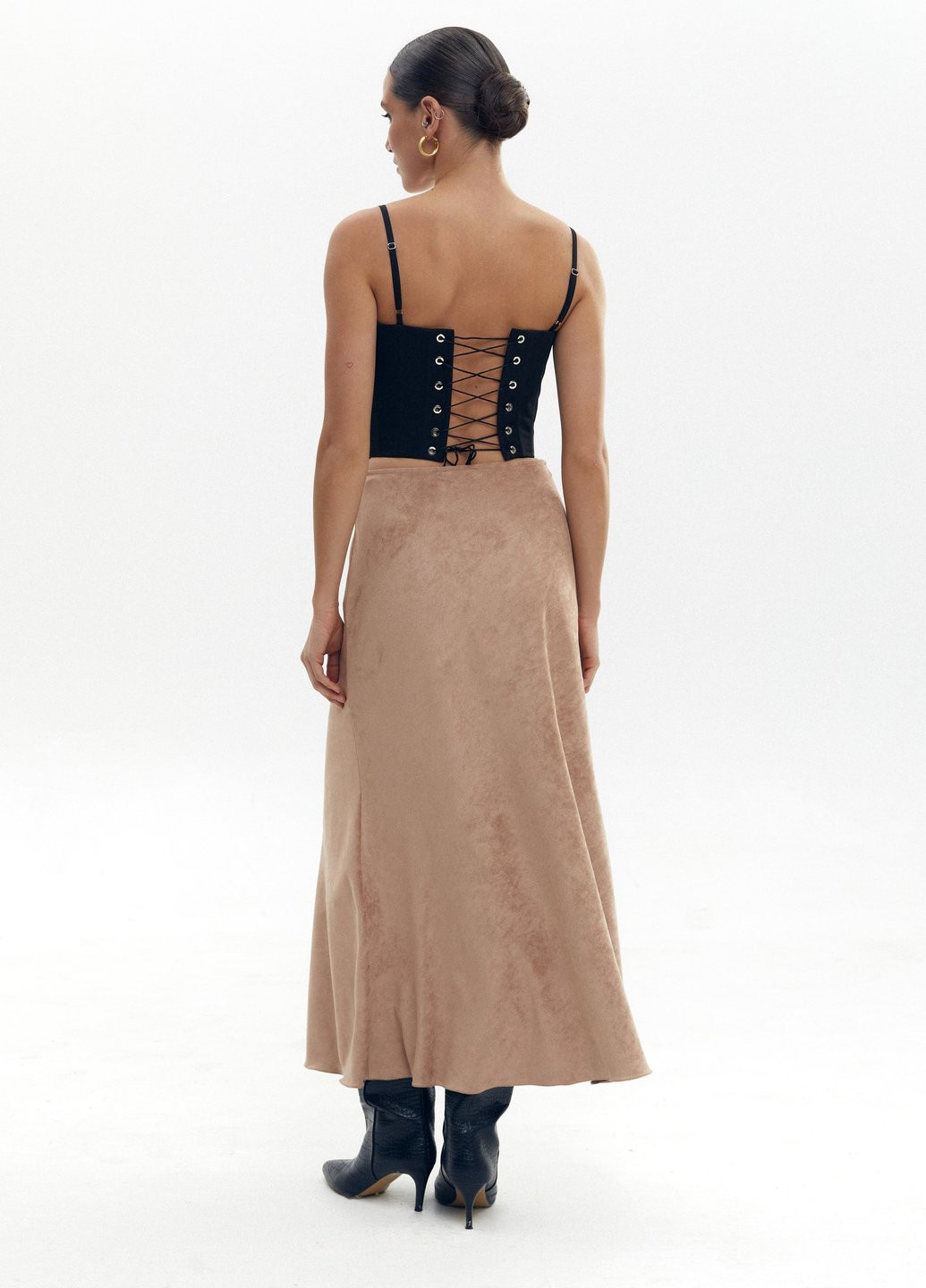 Бежевая кэжуал однотонная юбка Gepur клешированная