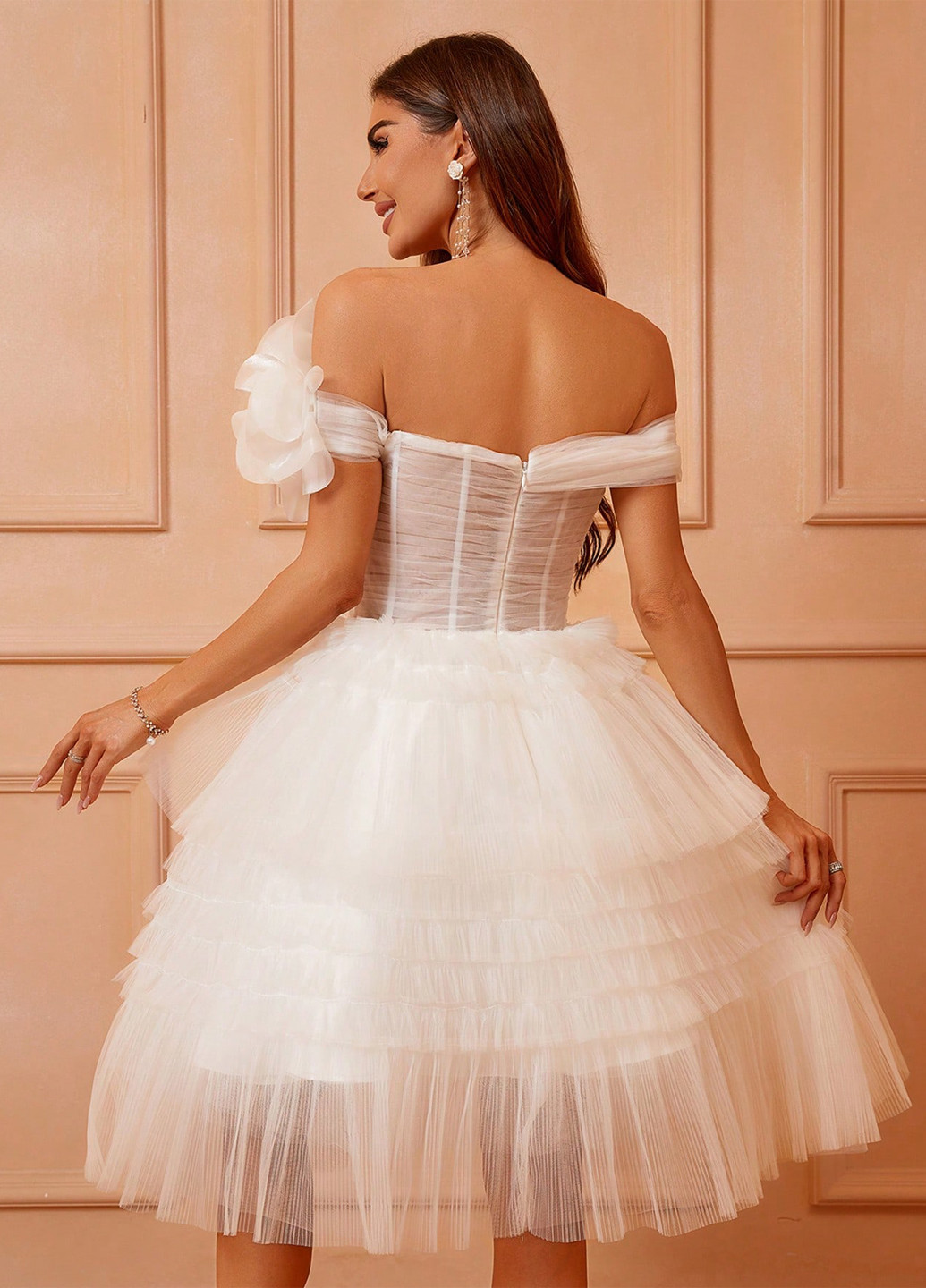 Белое вечернее платье пачка SHEIN однотонное