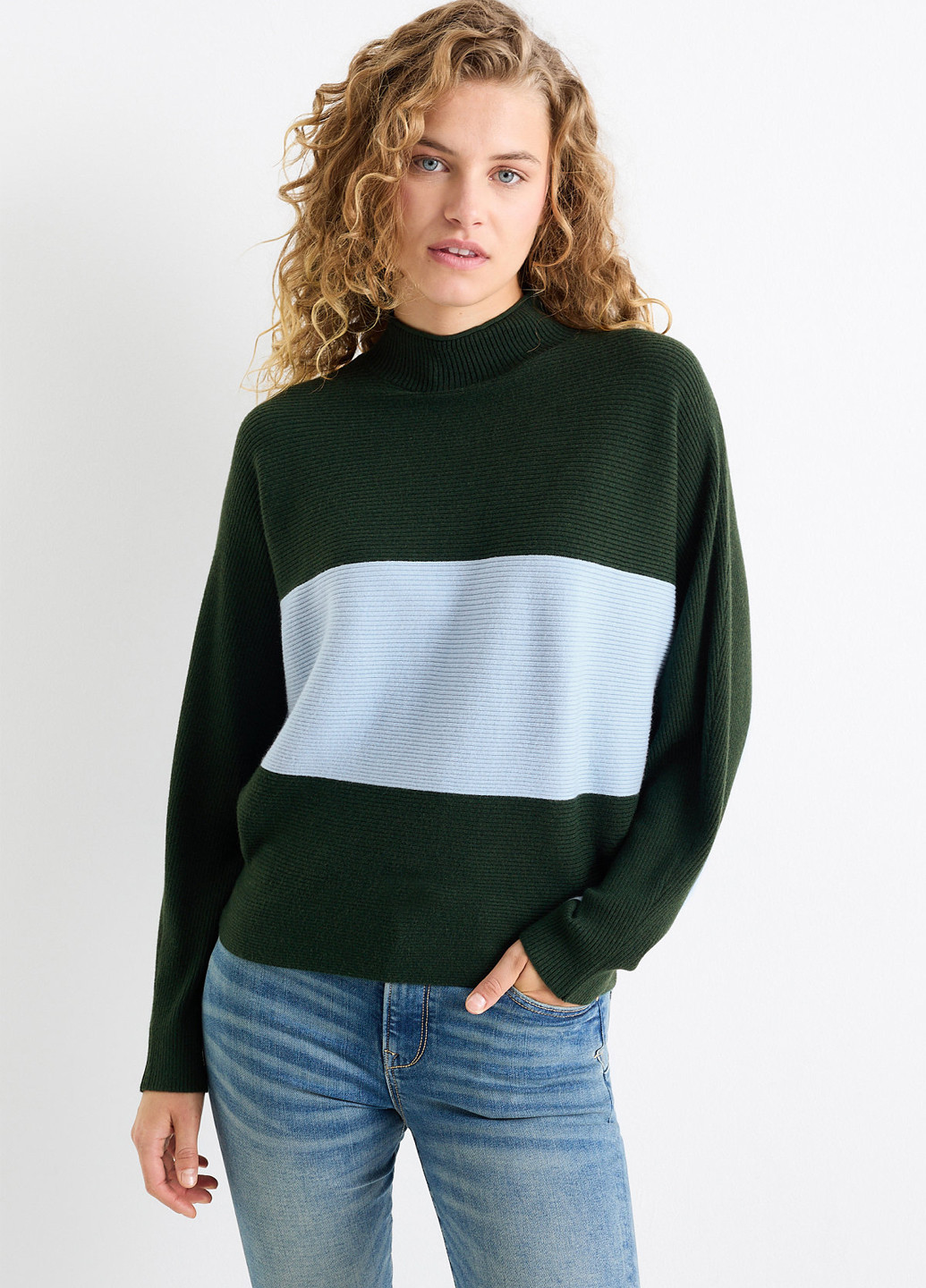 Темно-зеленый демисезонный свитер C&A