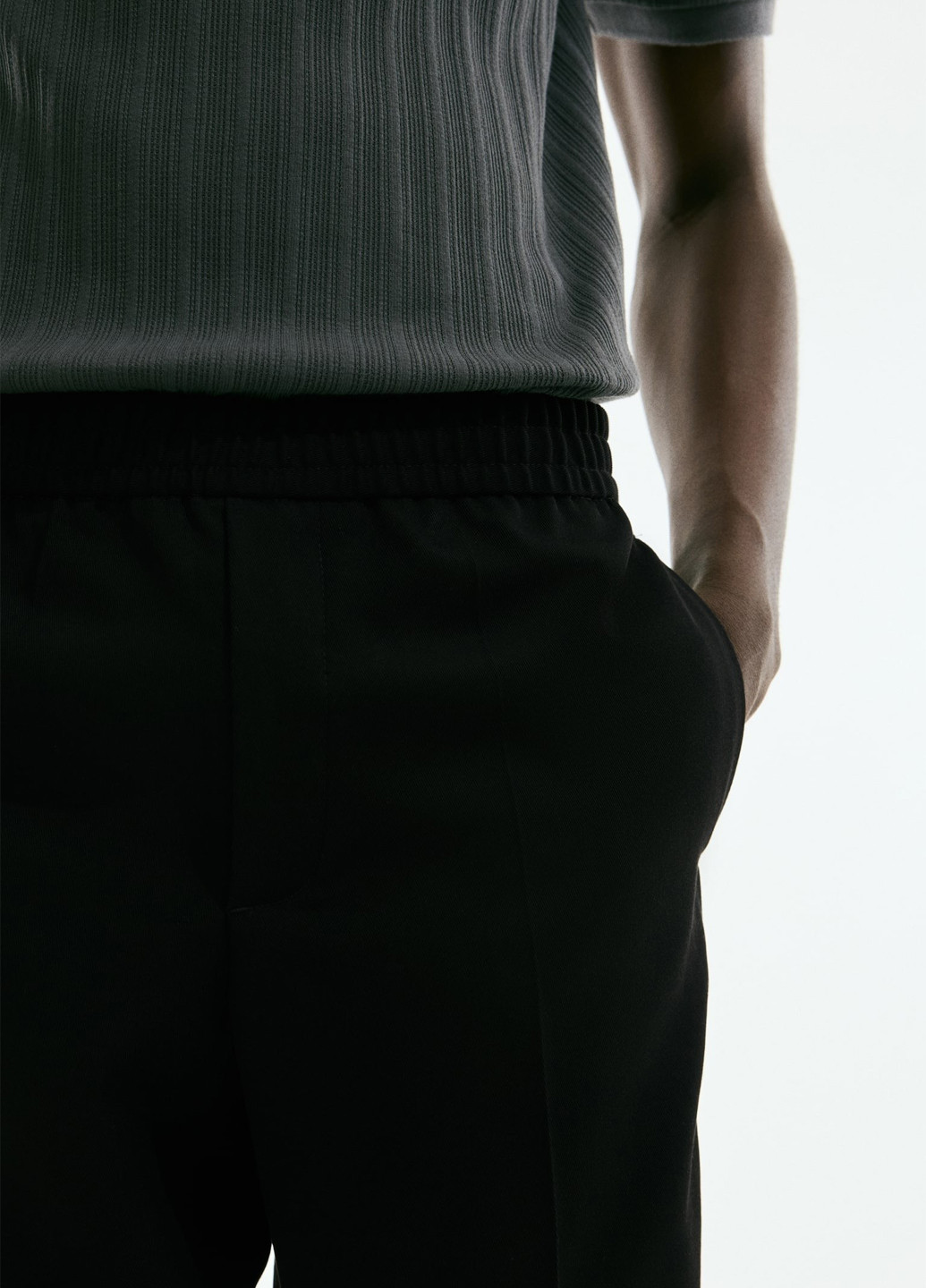 Черные кэжуал демисезонные классические брюки H&M