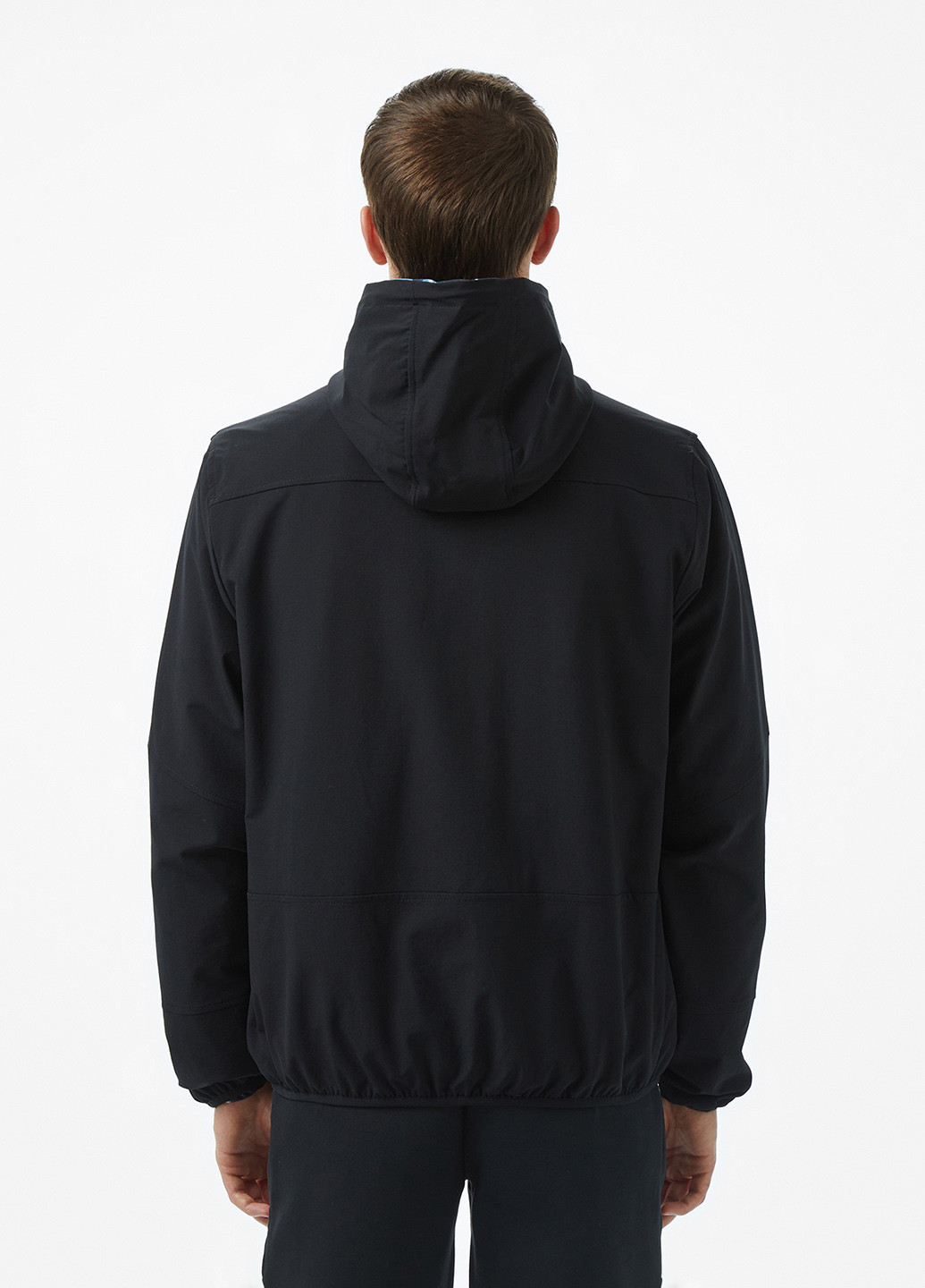 Черная демисезонная куртка Lacoste