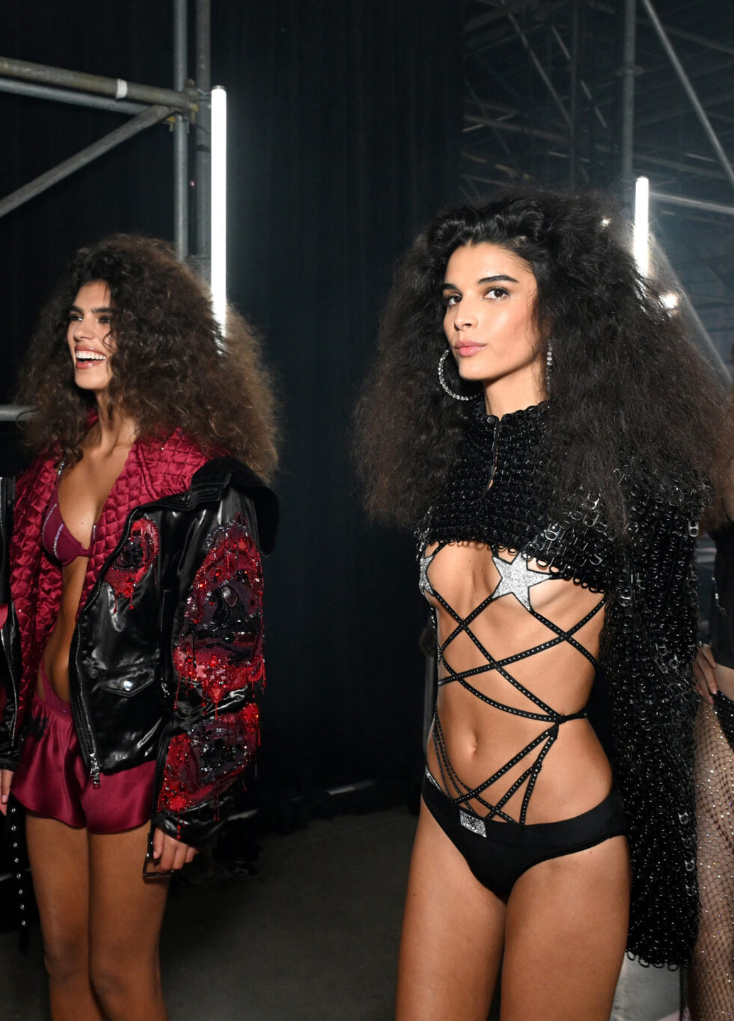 Трусики Victoria's Secret (315447190)